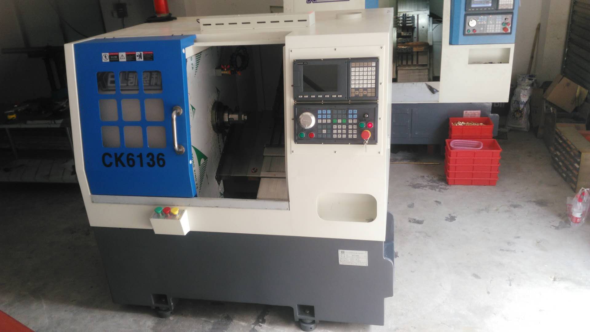 凱恩利36標(biāo)準(zhǔn)排刀機(jī)——客戶現(xiàn)場(chǎng)擺放情況 凱恩利36標(biāo)準(zhǔn)排刀機(jī)——客戶現(xiàn)場(chǎng)擺放情況